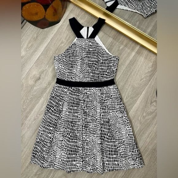TRINA TURK Zola Fit & Flare Mini Dress White & Black Size 8 - Picture 5 of 10